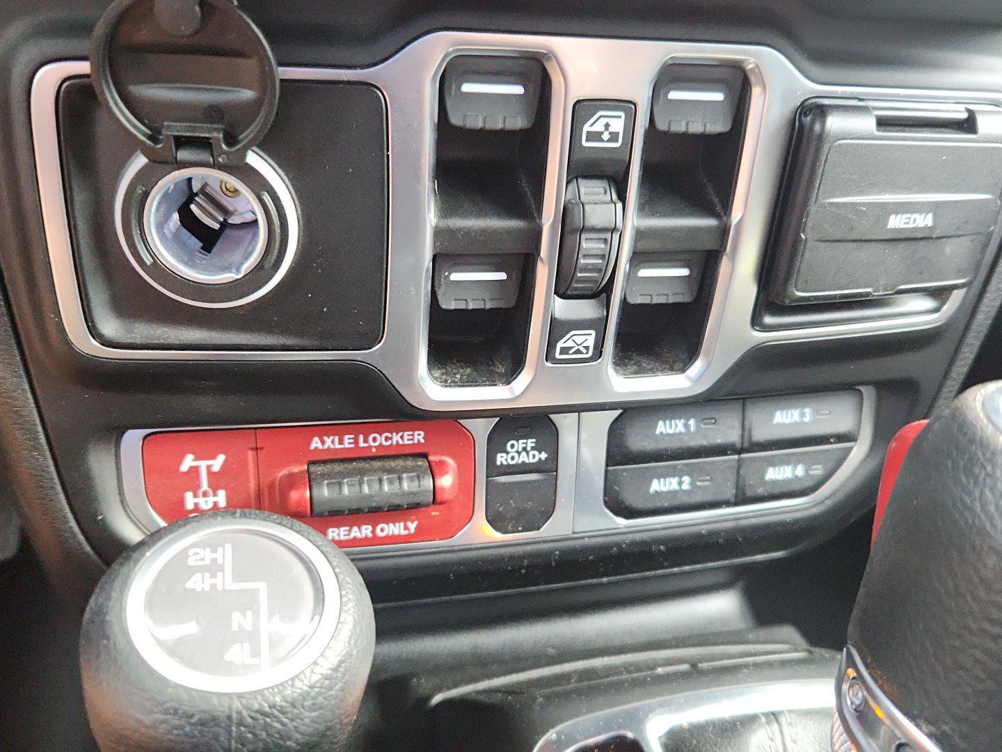 Used 2026 Jeep Gladiator Mojave AWD/4WD image 20