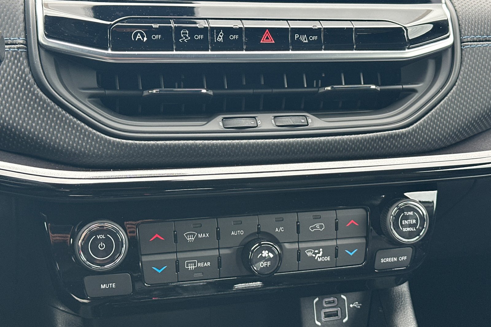 New 2026 Jeep Compass Limited AWD/4WD image 19