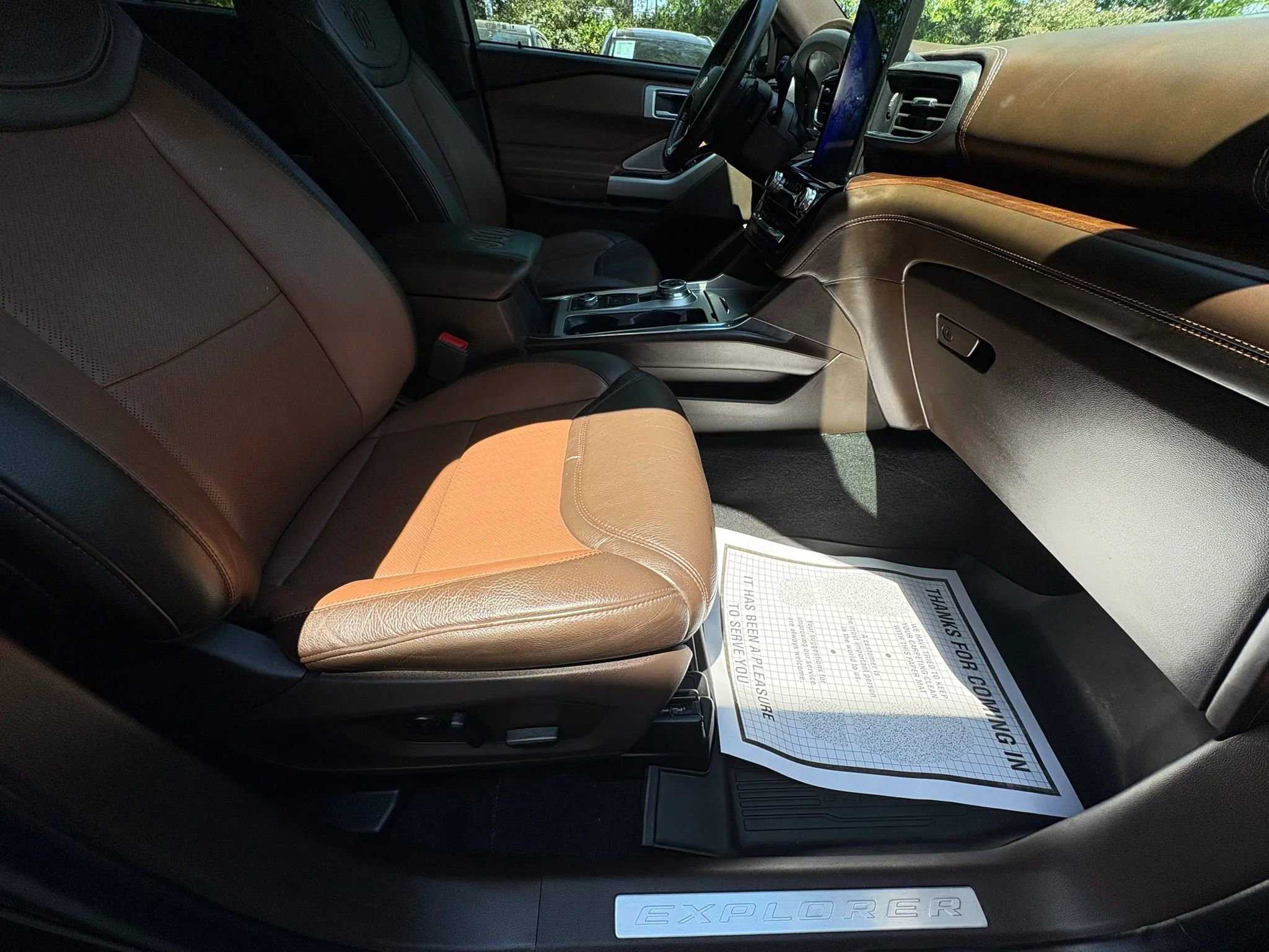 Used 2021 Ford Explorer King Ranch w/ Premium Technology Package AWD/4WD image 9