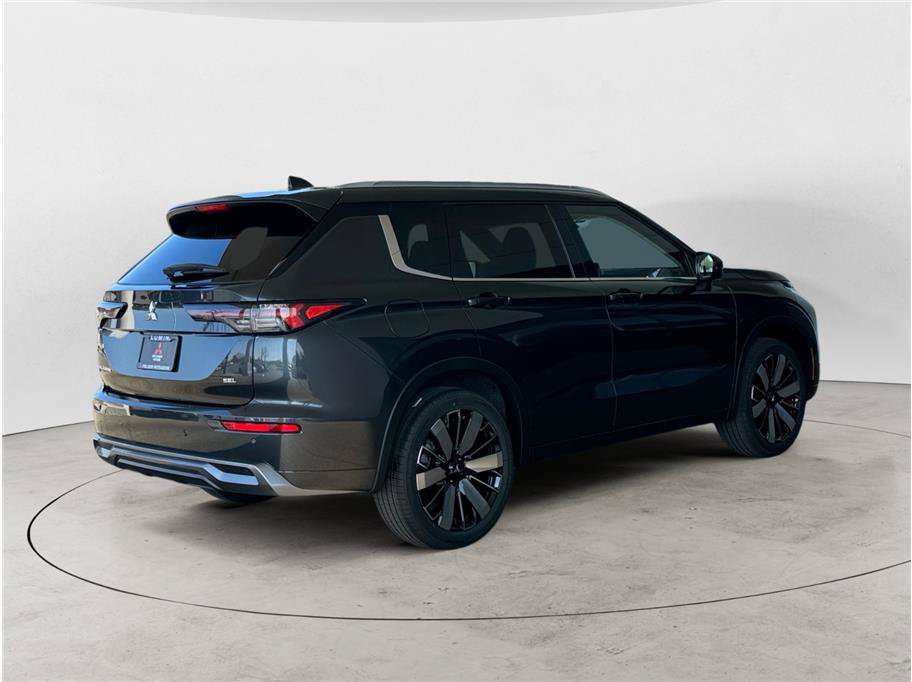 New 2026 Mitsubishi Outlander SEL FWD image 5