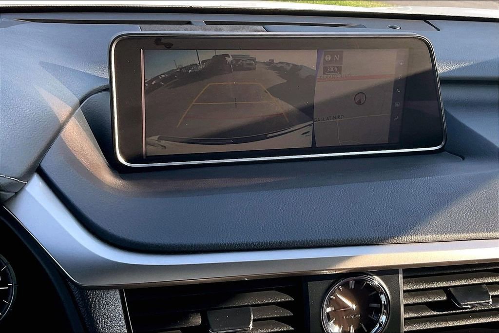 Used 2017 Lexus RX 350 F Sport w/ 3500 lbs Tow Prep Package image 17