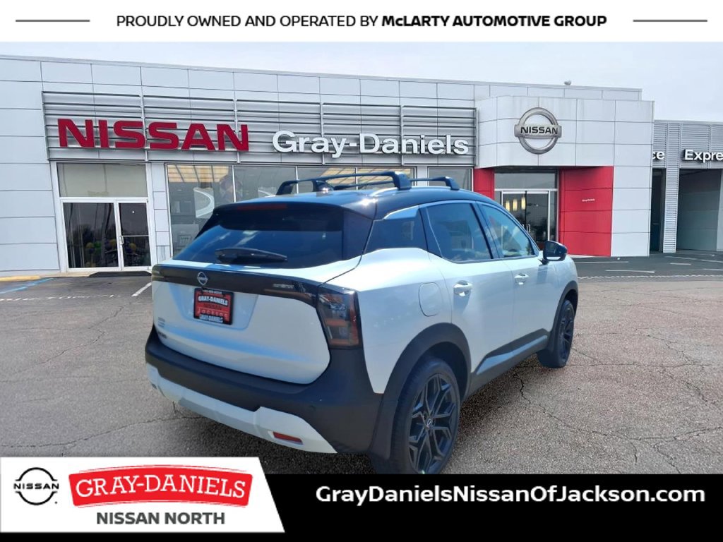 New 2027 Nissan Kicks SR FWD image 7