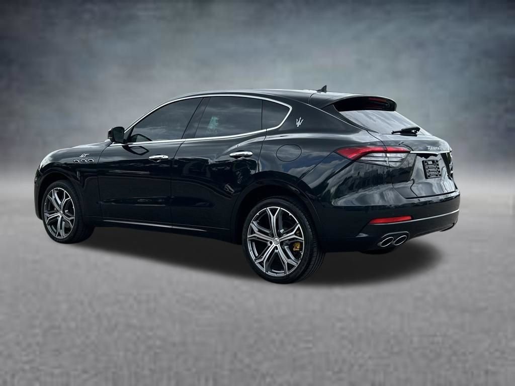 Used 2023 Maserati Levante GT AWD/4WD image 3