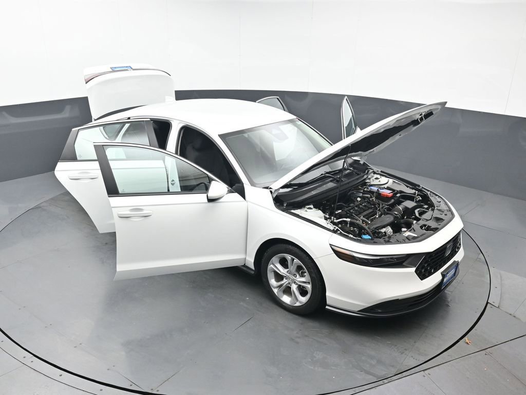 Used 2023 Honda Accord LX image 47