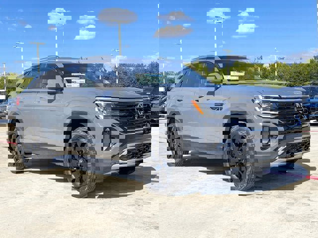 New 2026 Volkswagen Atlas Cross Sport SE image 6