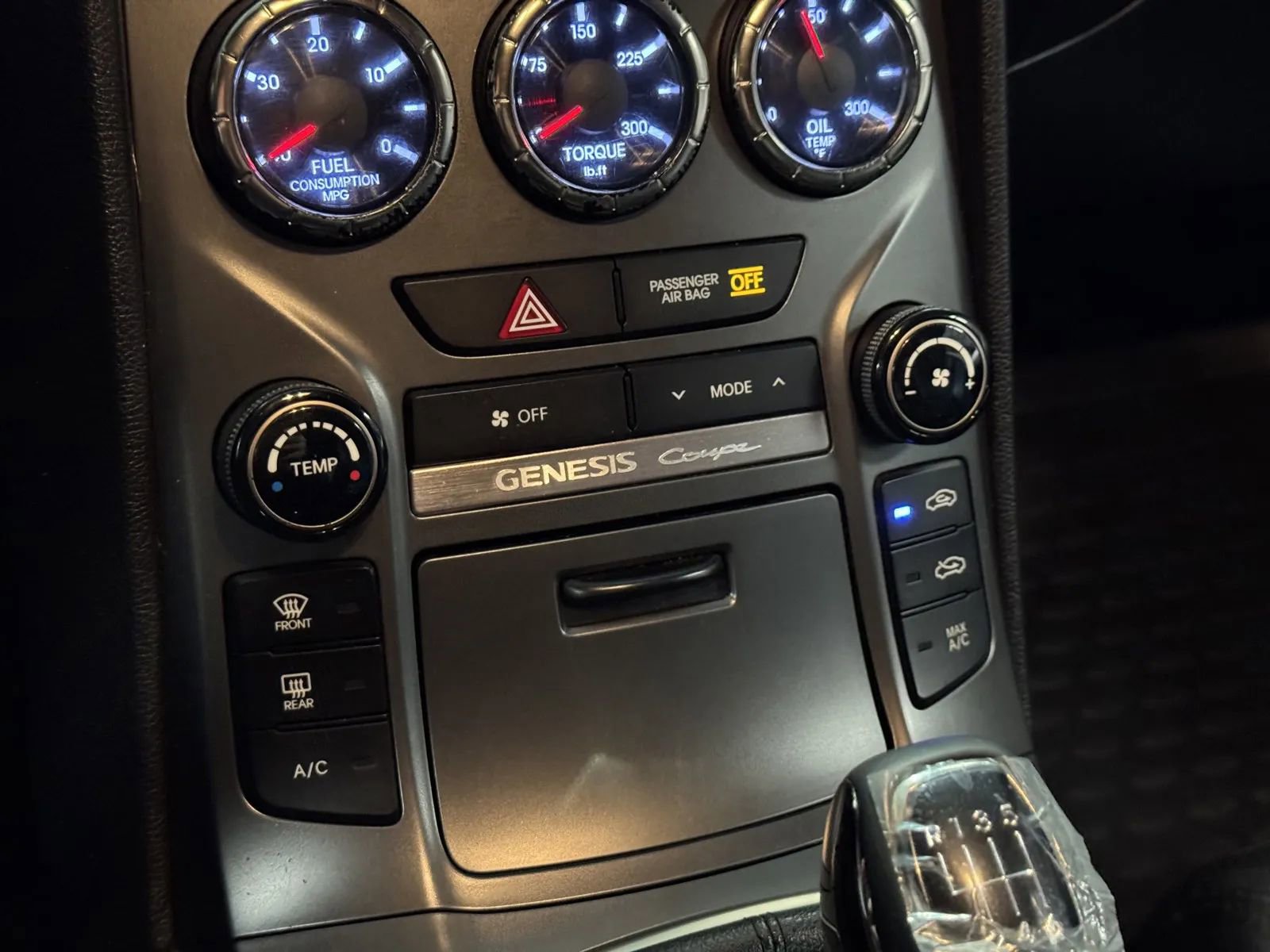 Used 2014 Hyundai Genesis 3.8 image 16