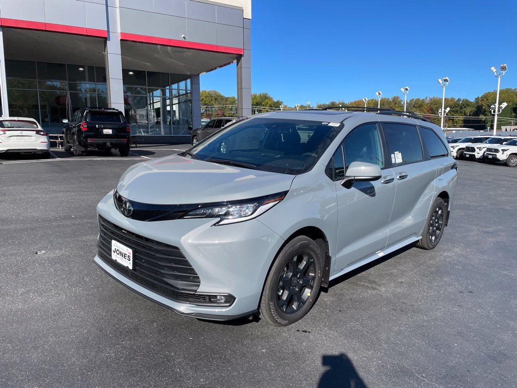 New 2026 Toyota Sienna XLE Woodland Edition AWD/4WD image 1