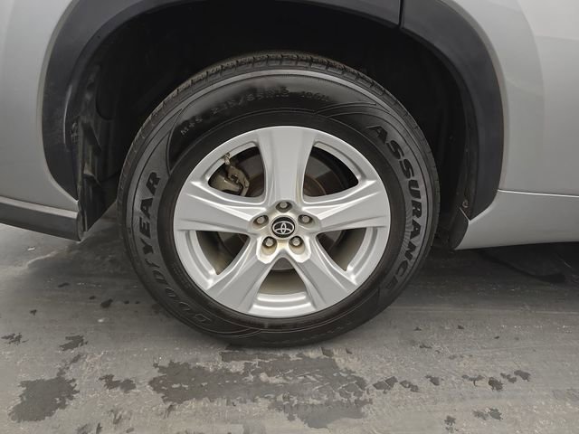 Used 2022 Toyota Highlander L image 19