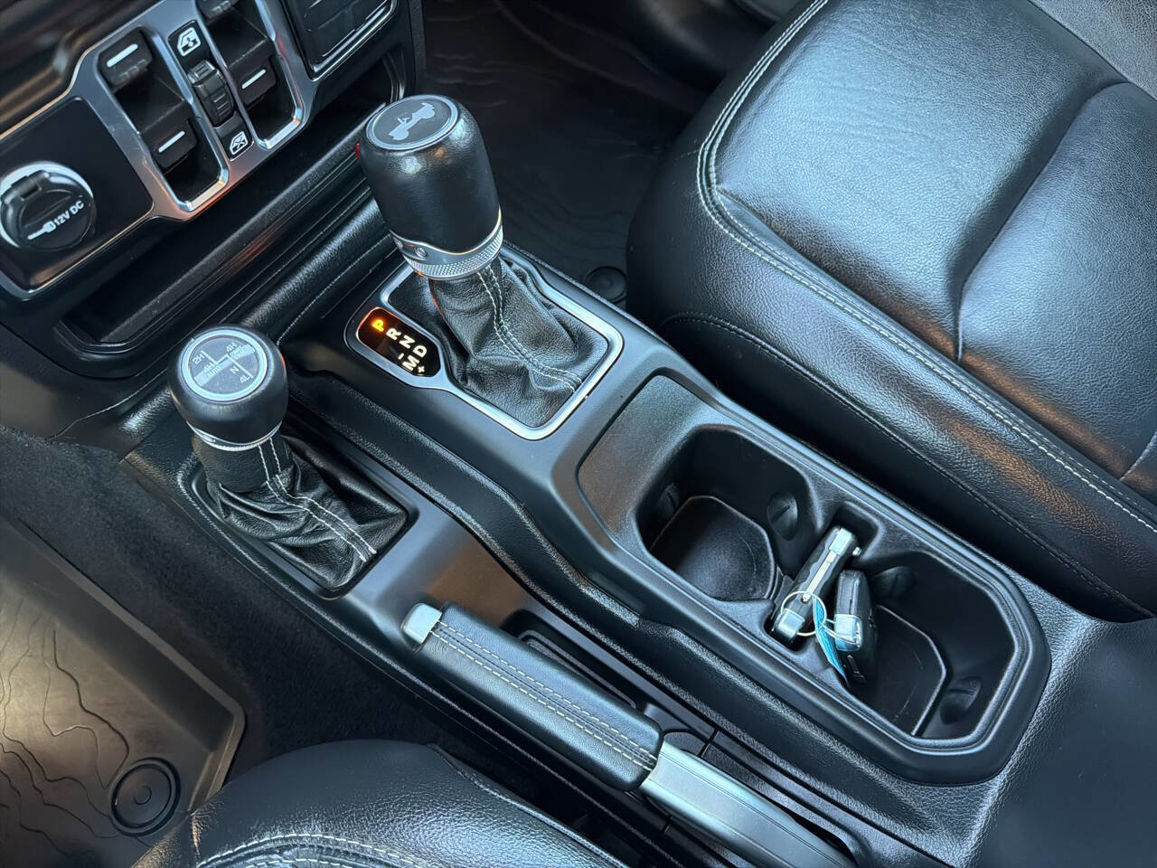 Used 2021 Jeep Wrangler Unlimited Sahara w/ Cold Weather Group image 40