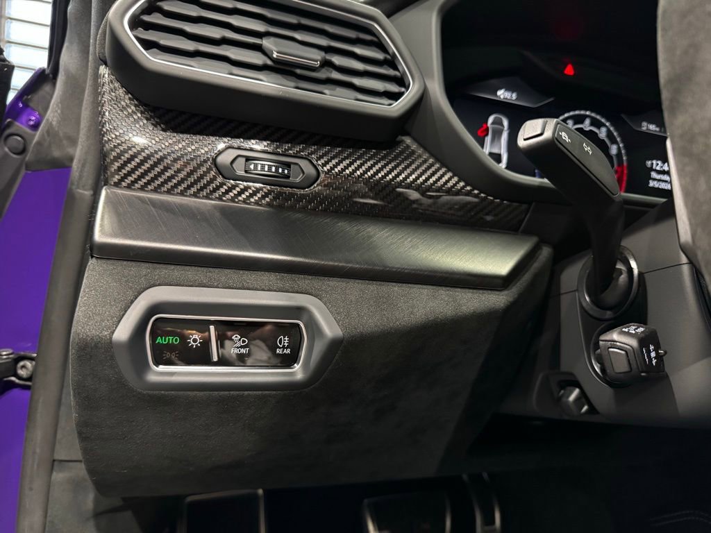 Used 2024 Lamborghini Urus Performante image 57