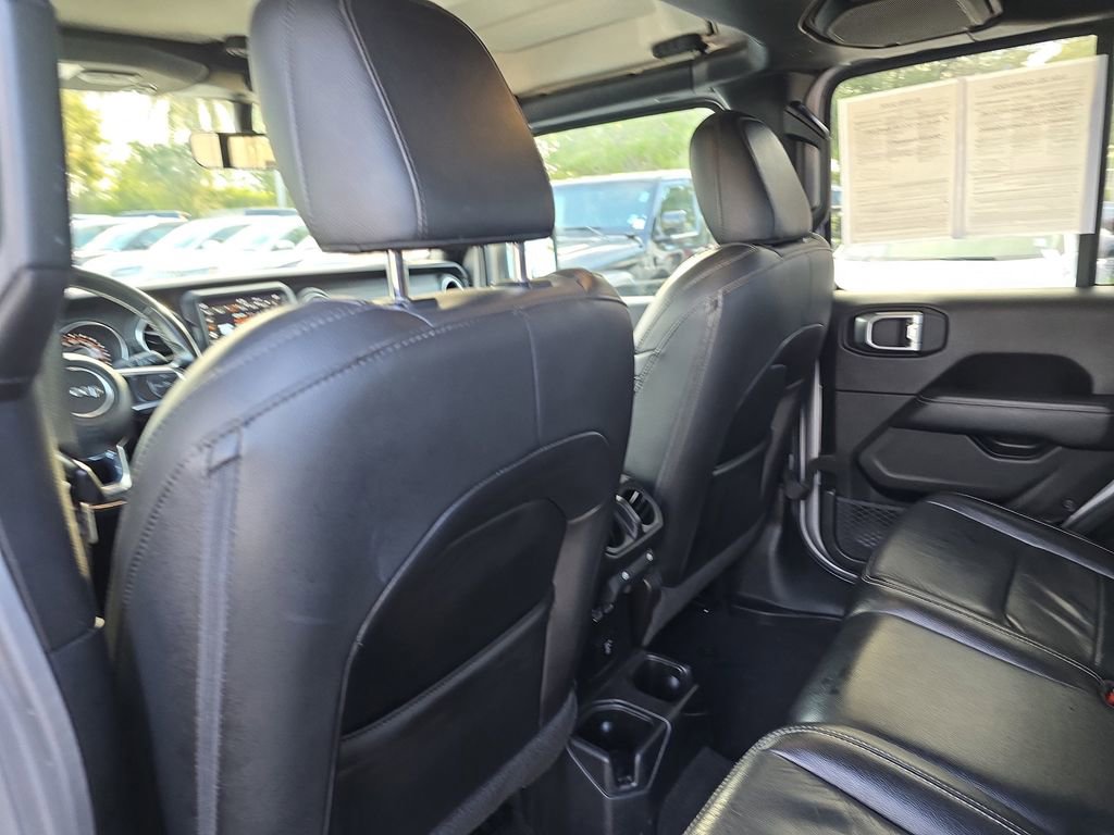 Used 2020 Jeep Gladiator Overland image 12