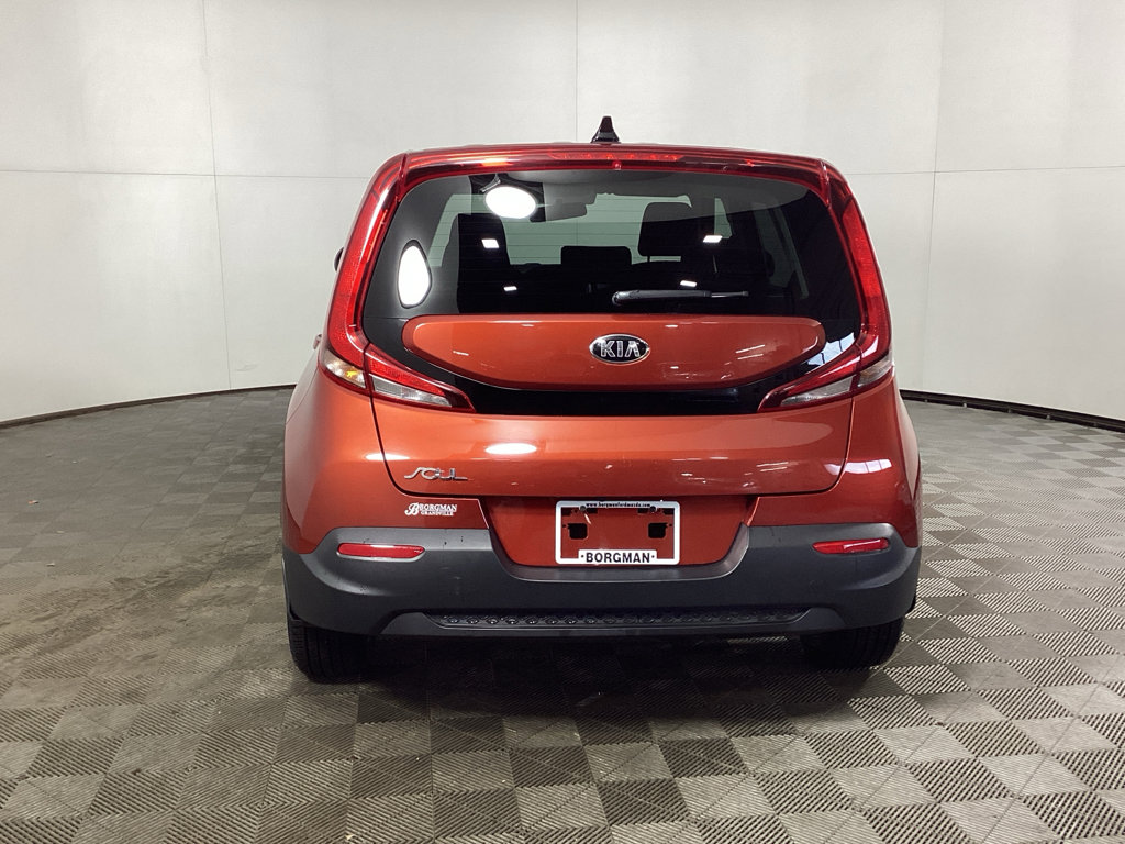 Used 2021 Kia Soul LX image 3
