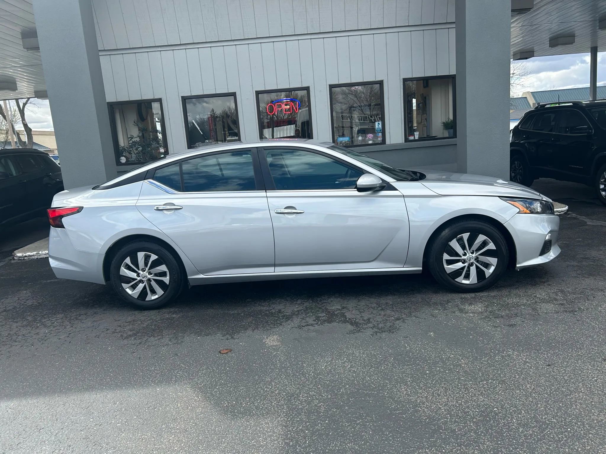 Used 2022 Nissan Altima 2.5 S image 23