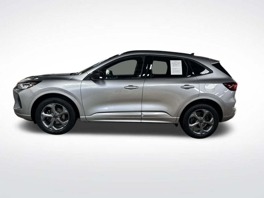 Used 2023 Ford Escape ST-Line w/ Tech Pack #1 image 2