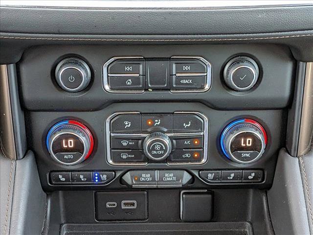 Used 2022 Chevrolet Suburban High Country RWD image 16