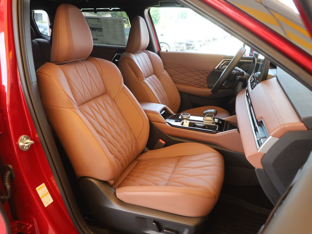New 2025 Mitsubishi Outlander SEL image 13