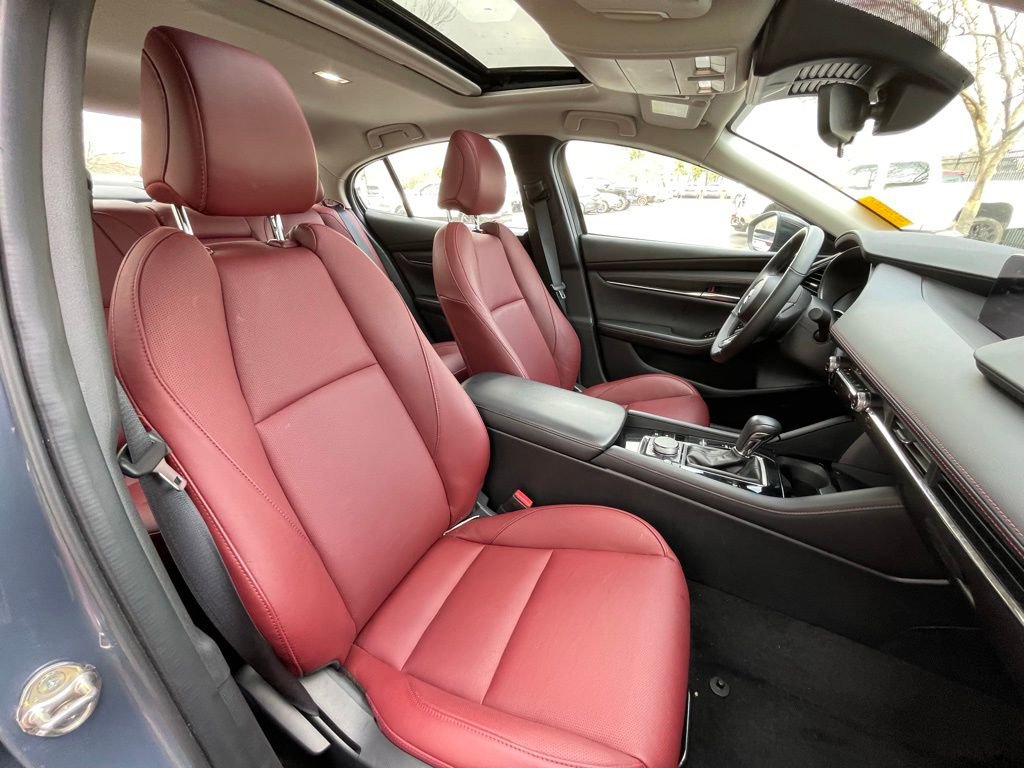 Used 2025 MAZDA MAZDA3 s image 31