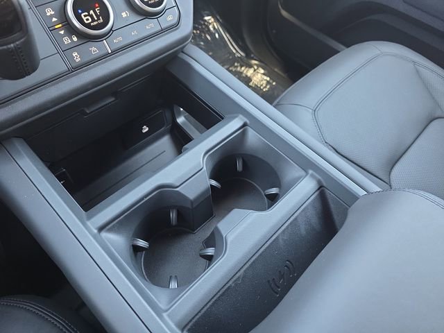 New 2026 Land Rover Defender 110 X-Dynamic SE image 18