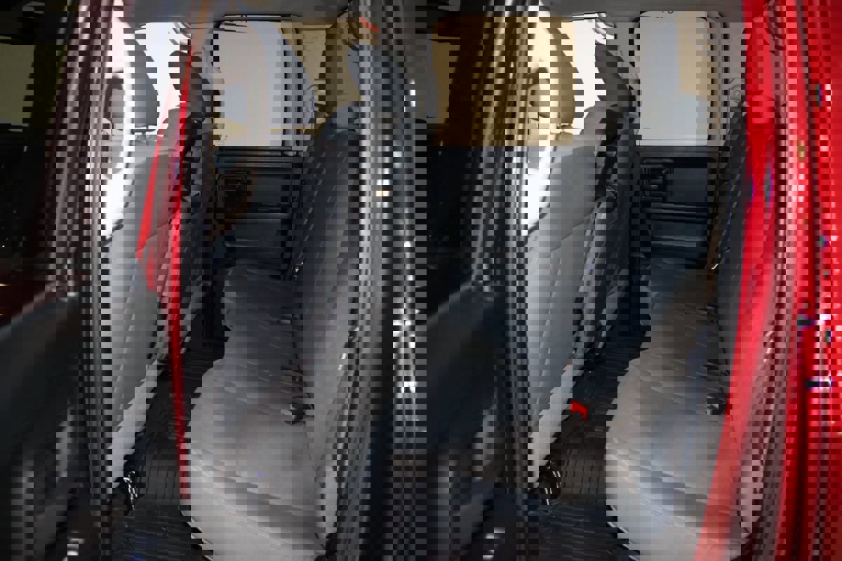 Used 2018 RAM 1500 Express image 48