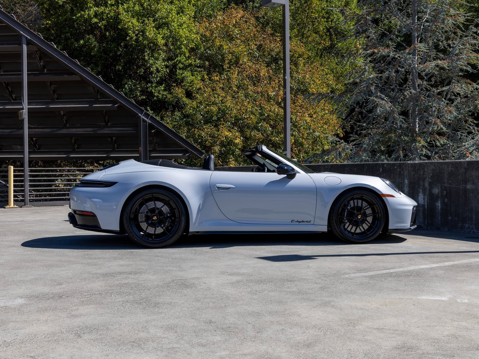 Certified 2025 Porsche 911 Carrera 4 GTS image 12