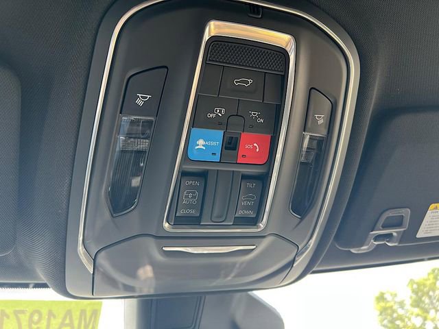 New 2025 Jeep Grand Cherokee L Altitude image 27