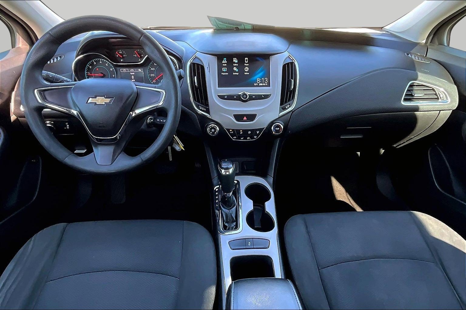 Used 2018 Chevrolet Cruze LS FWD image 14