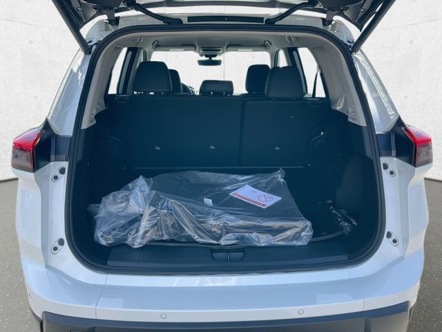 New 2026 Nissan Rogue SV AWD/4WD image 33