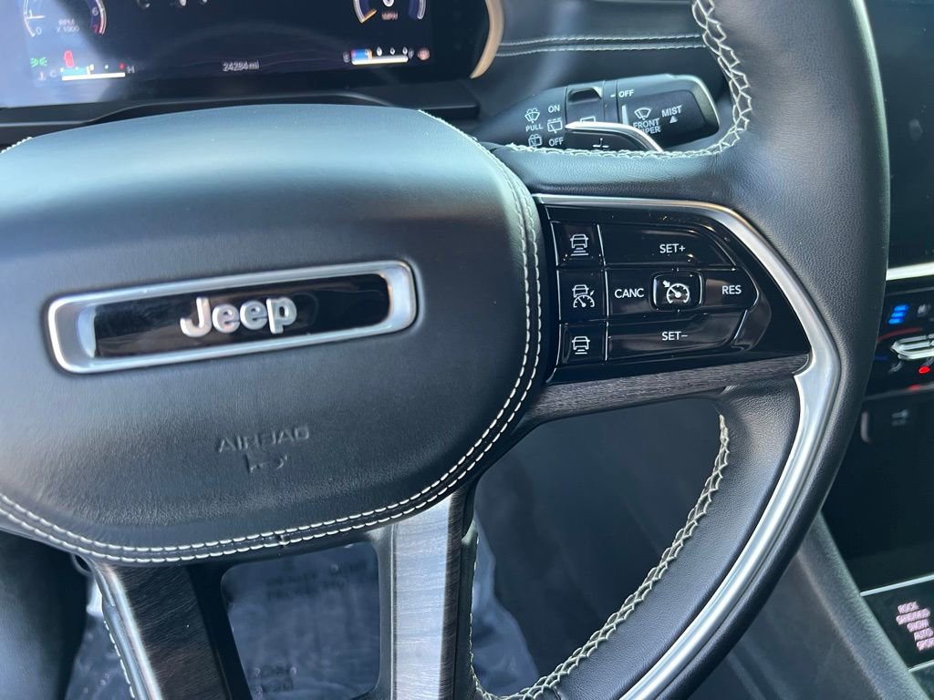 Used 2022 Jeep Grand Cherokee L Overland image 43