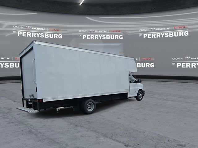 New 2026 GMC Savana 4500 w/ Power Convenience Package RWD image 8