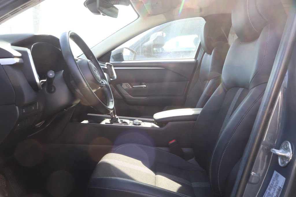 Used 2025 MAZDA CX-50 AWD 2.5 S w/ Preferred Package image 11