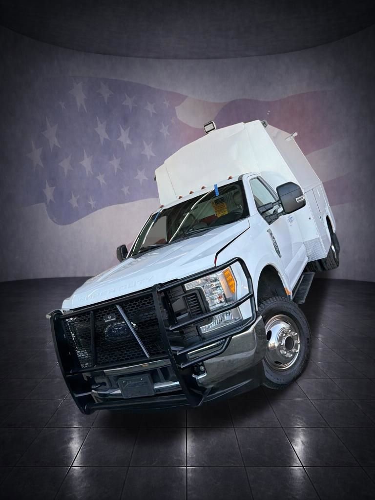 Used 2017 Ford F350 XL w/ Power Equipment Group AWD/4WD image 2