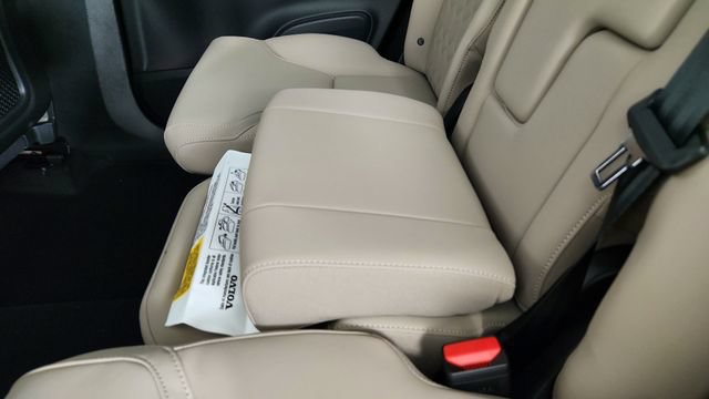 New 2026 Volvo XC90 B6 Plus w/ Protection Package AWD/4WD image 31