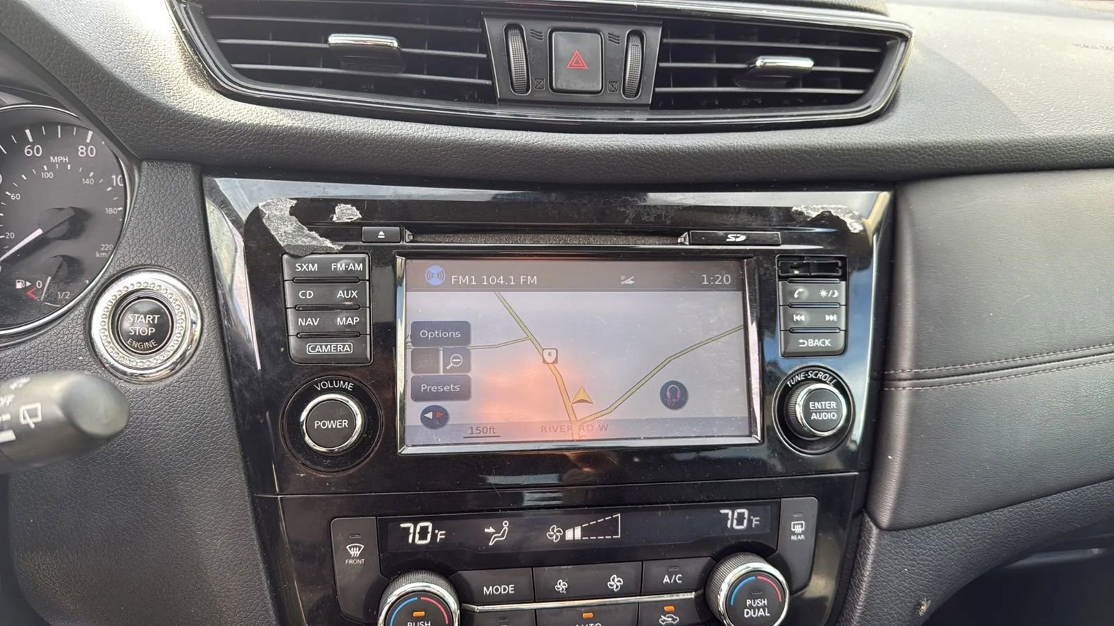 Used 2017 Nissan Rogue SL w/ SL Premium Package image 19