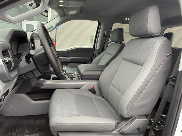 New 2025 Ford F150 Lightning XLT image 9