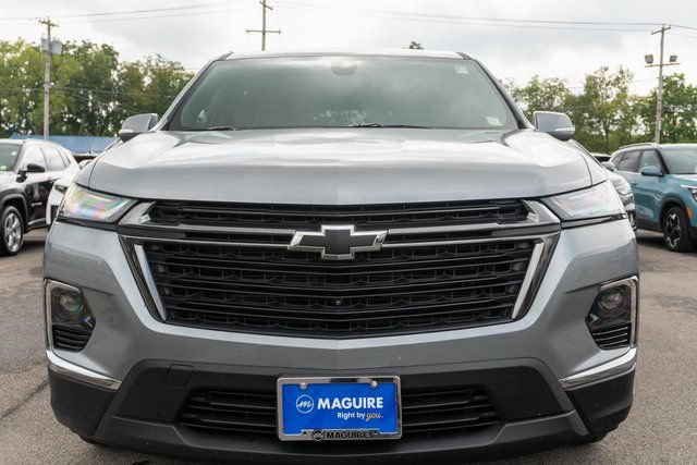 Used 2023 Chevrolet Traverse LT FWD image 3