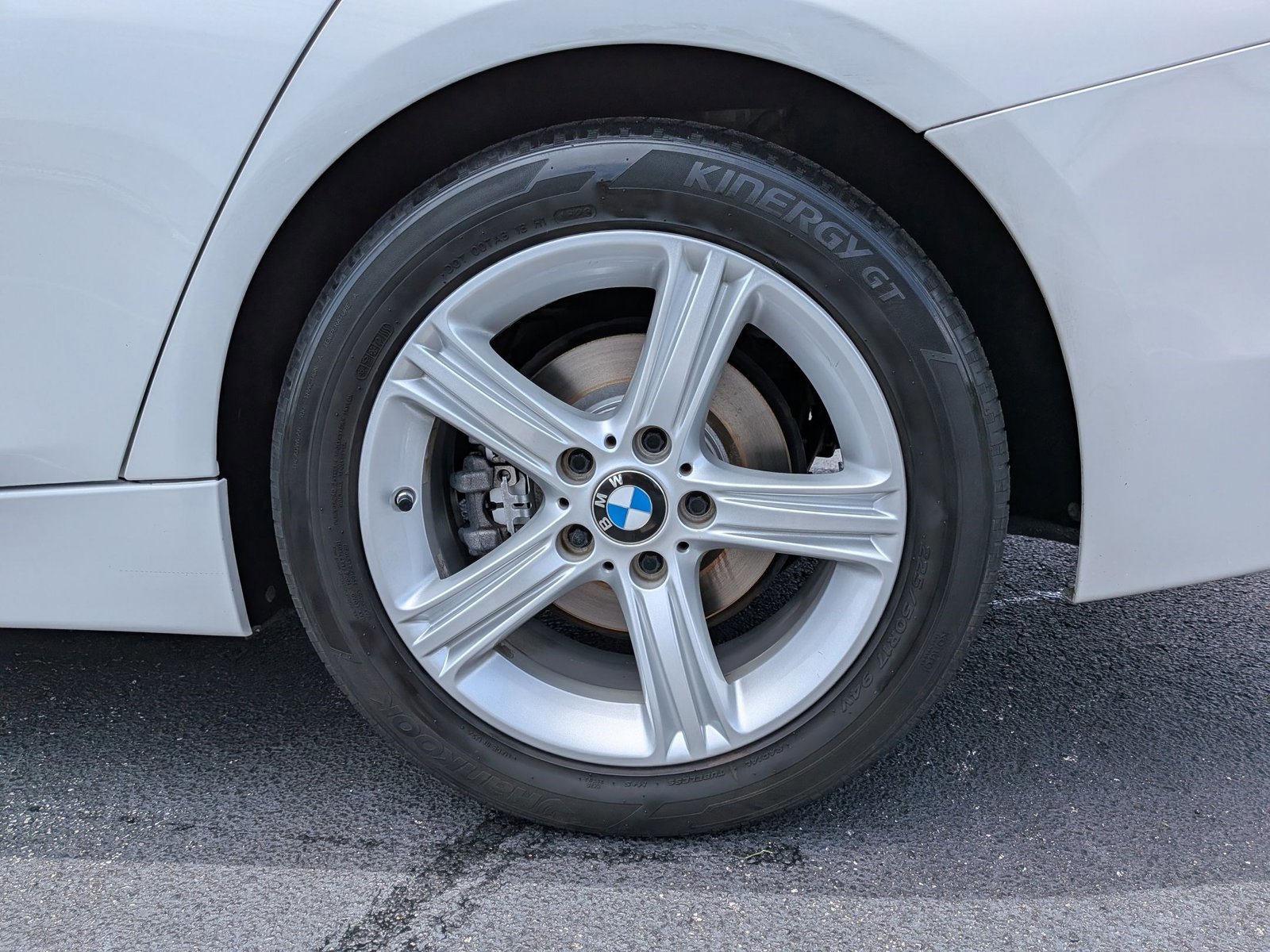 Used 2015 BMW 320i Sedan RWD image 18