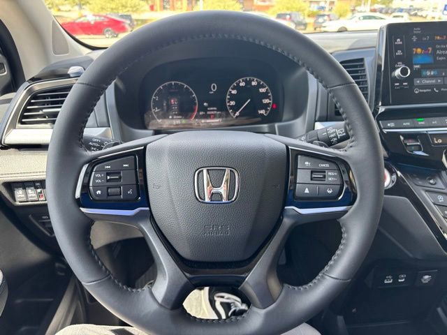 Certified 2026 Honda Odyssey Touring image 11