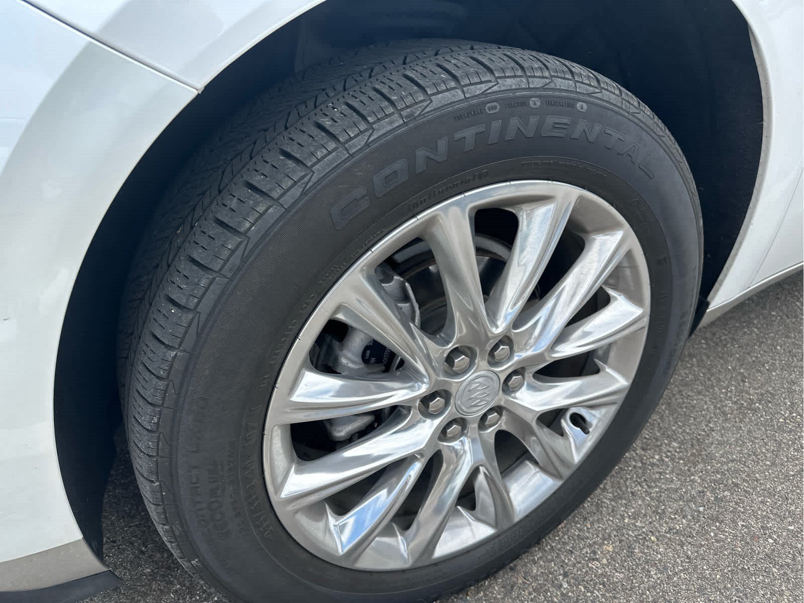Used 2021 Buick Enclave Premium w/ Sun and Sites Package AWD/4WD image 8