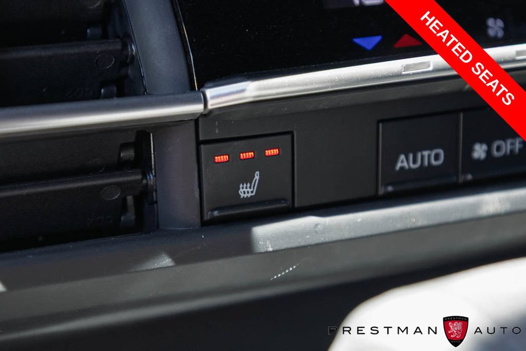 Used 2025 Toyota Sienna XSE FWD image 8
