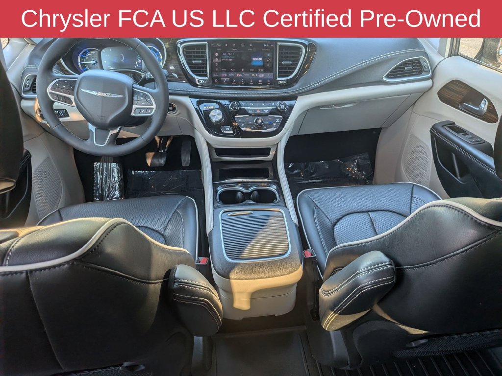Used 2023 Chrysler Pacifica Limited FWD image 36