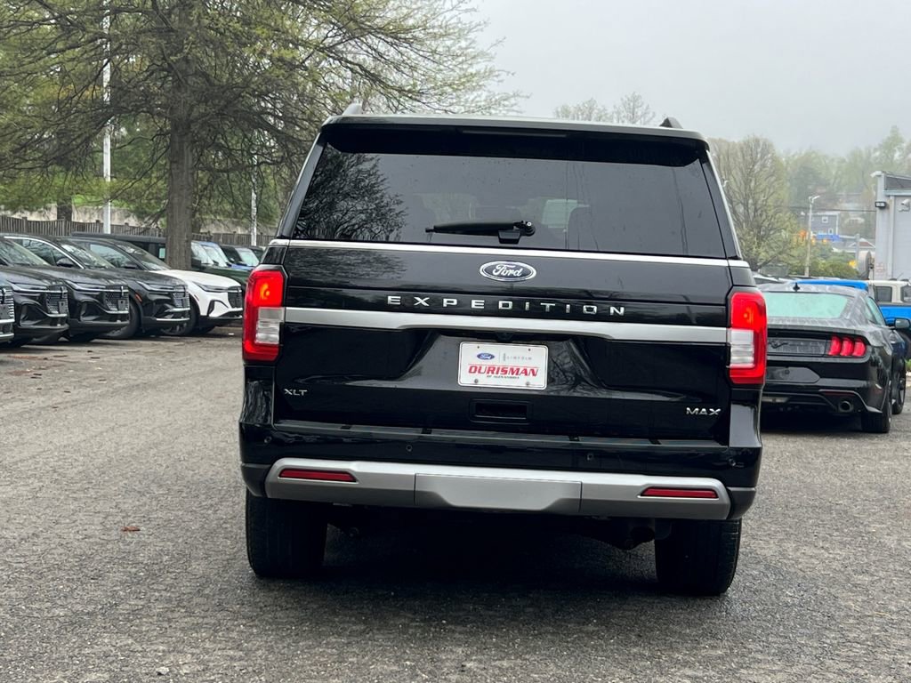 Used 2024 Ford Expedition Max XLT image 6