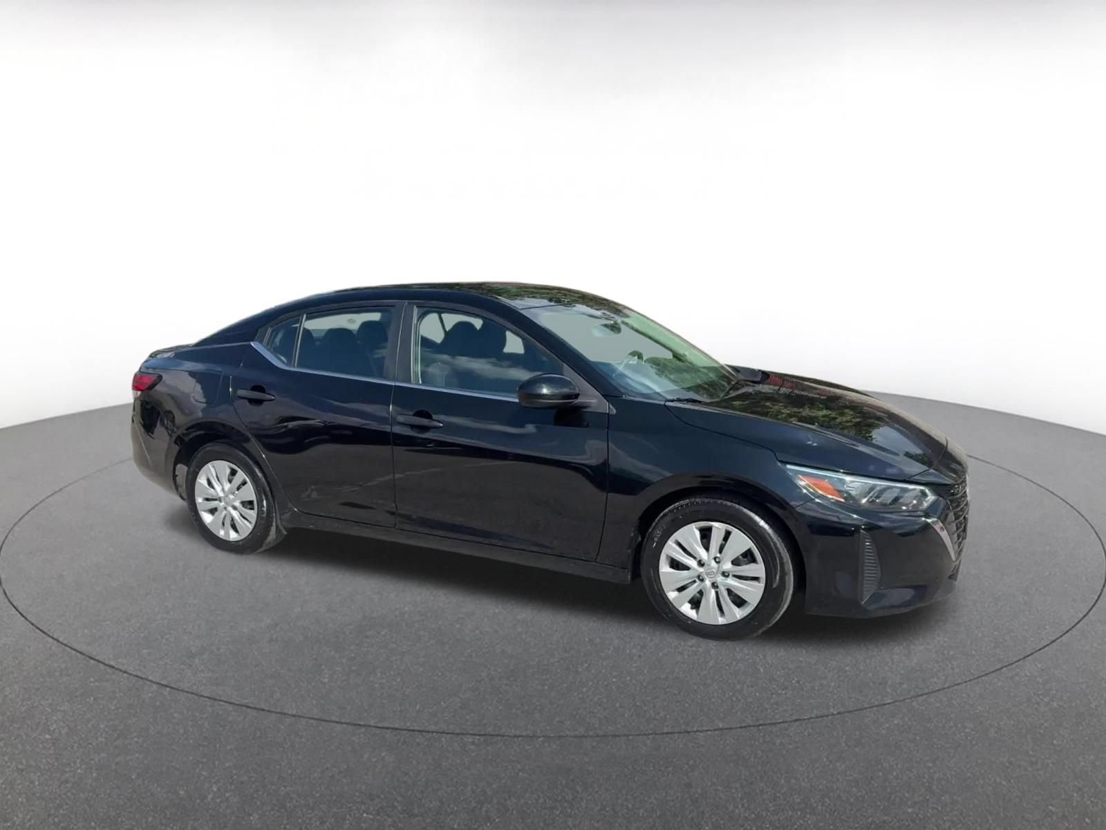 Used 2025 Nissan Sentra S FWD image 2