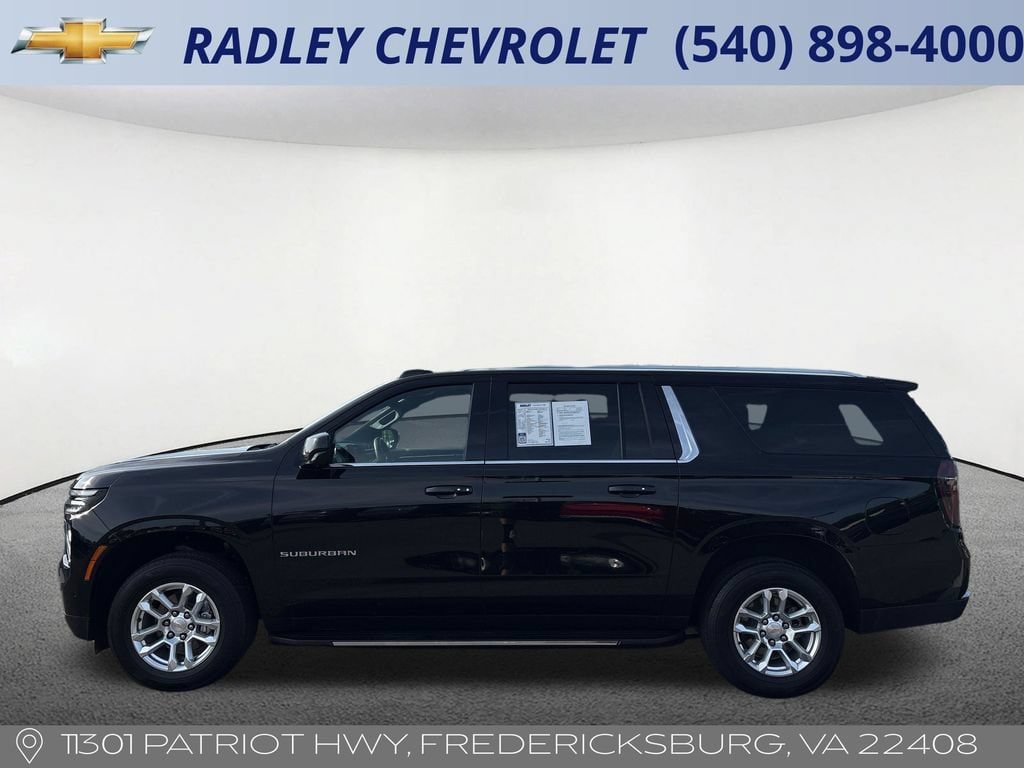 Certified 2025 Chevrolet Suburban LT AWD/4WD image 17