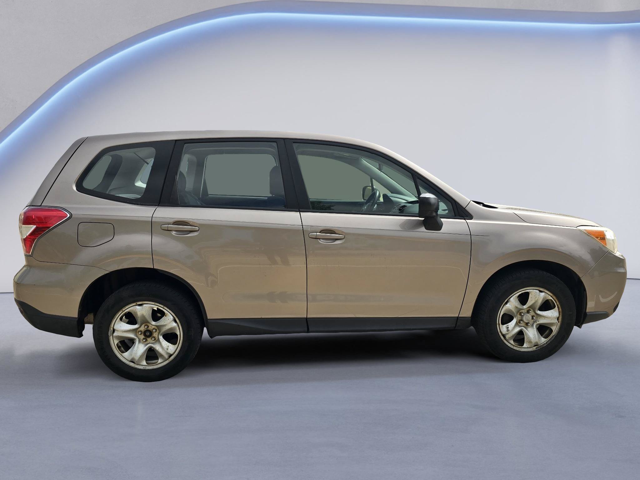 Used 2014 Subaru Forester 2.5i AWD/4WD image 7