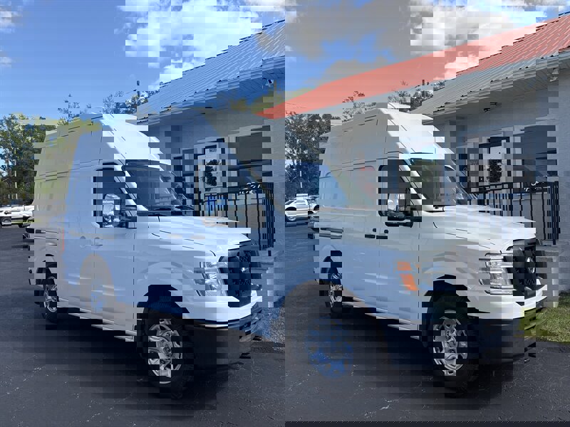 Used 2018 Nissan NV 2500 SV image 1