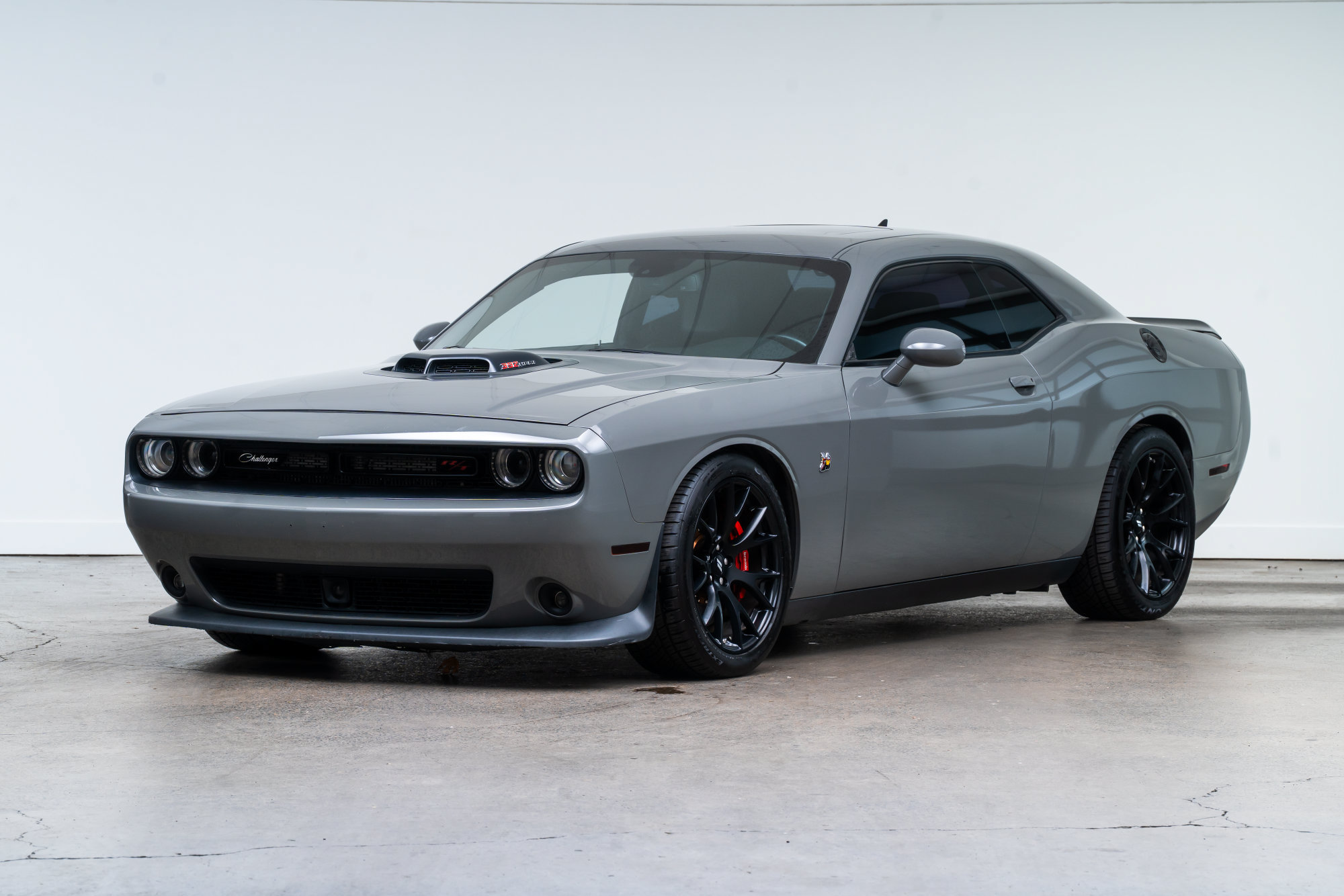 Used 2018 Dodge Challenger R/T Scat Pack RWD image 3