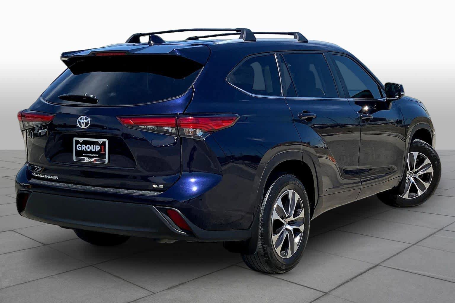 Used 2023 Toyota Highlander XLE image 13