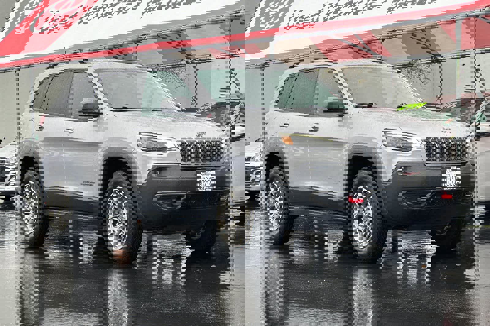 Used 2020 Jeep Cherokee Trailhawk image 5