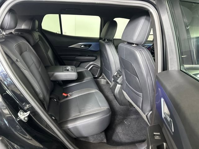 Used 2024 Chevrolet Equinox EV LT image 27