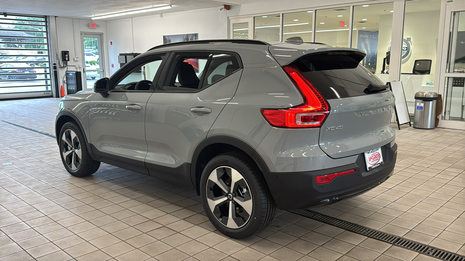 New 2026 Volvo XC40 B5 Plus w/ Protection Package Premier AWD/4WD image 7
